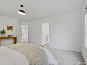 25024 SE 41st Drive, Sammamish WA 98029