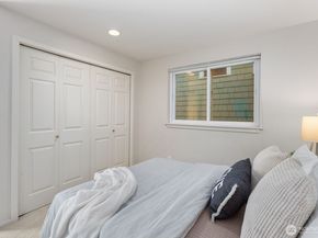 5121 27th Avenue NE, Seattle WA 98105