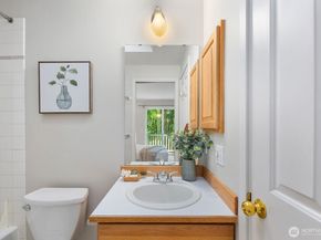 5121 27th Avenue NE, Seattle WA 98105