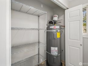 10014 NE 127th Place A201, Kirkland WA 98034