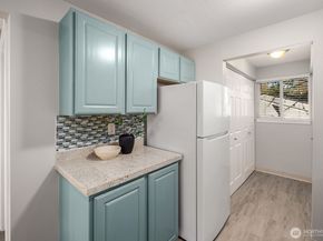 10014 NE 127th Place A201, Kirkland WA 98034