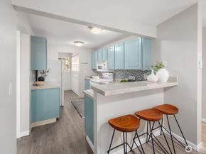 10014 NE 127th Place A201, Kirkland WA 98034