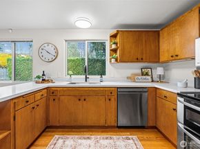 2204 SW 308th Street, Federal Way WA 98023