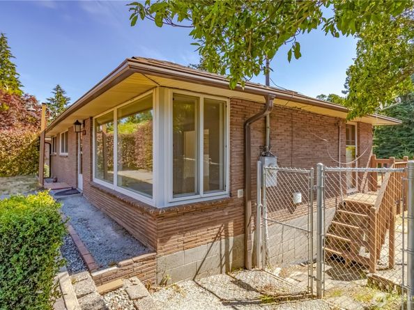 11834 8th Avenue S, Seattle WA 98168