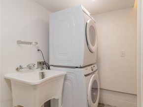 11834 8th Avenue S, Seattle WA 98168