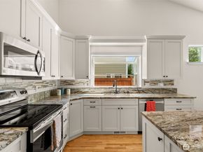 18130 Sunrise Ridge Avenue NE, Poulsbo WA 98370