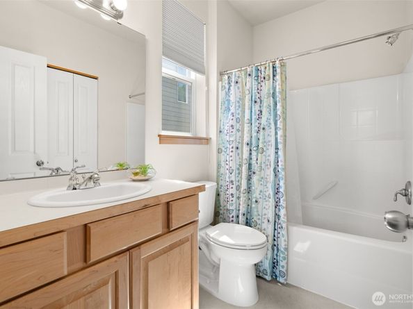 18130 Sunrise Ridge Avenue NE, Poulsbo WA 98370