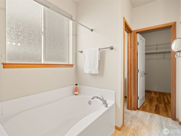 18130 Sunrise Ridge Avenue NE, Poulsbo WA 98370
