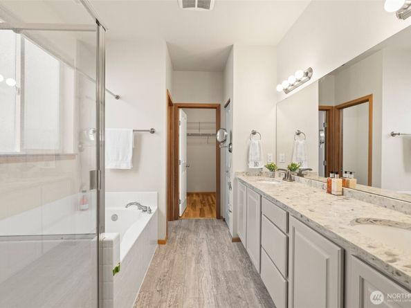 18130 Sunrise Ridge Avenue NE, Poulsbo WA 98370