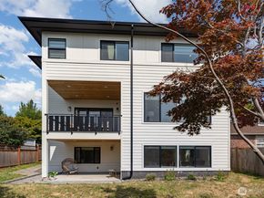 6209 32nd Avenue NE, Seattle WA 98115
