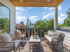 6209 32nd Avenue NE, Seattle WA 98115