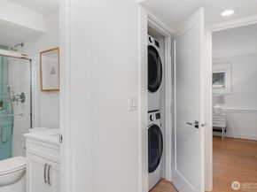 6209 32nd Avenue NE, Seattle WA 98115