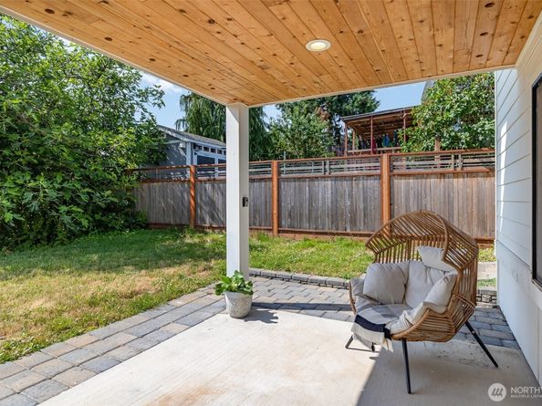 6209 32nd Avenue NE, Seattle WA 98115