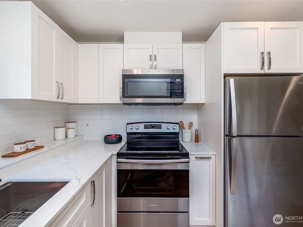 6209 32nd Avenue NE, Seattle WA 98115