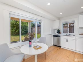 6209 32nd Avenue NE, Seattle WA 98115