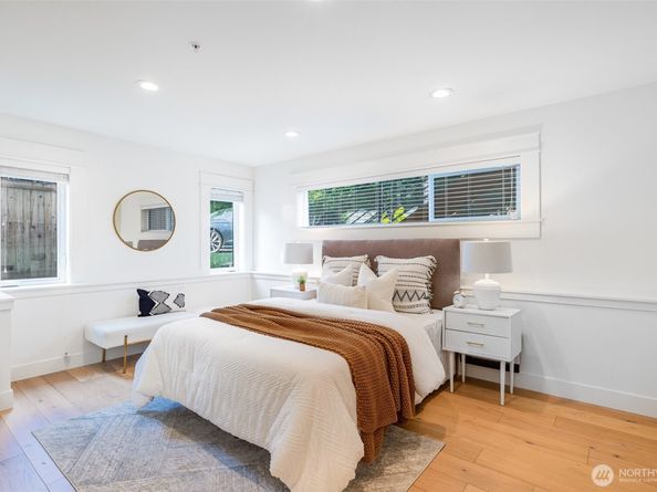 6209 32nd Avenue NE, Seattle WA 98115