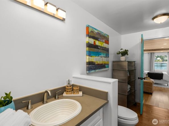 2144 N Westlake Avenue N 01DO7, Seattle WA 98109