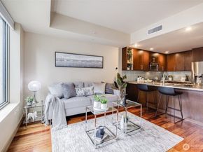 900 Lenora Street W402, Seattle WA 98121