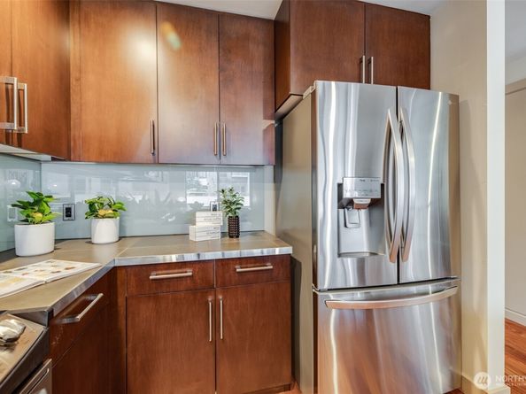 900 Lenora Street W402, Seattle WA 98121