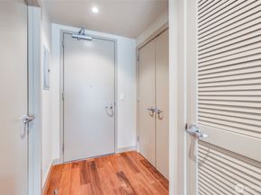 900 Lenora Street W402, Seattle WA 98121