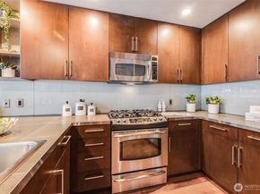 900 Lenora Street W402, Seattle WA 98121