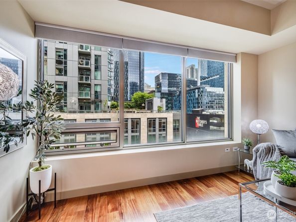 900 Lenora Street W402, Seattle WA 98121
