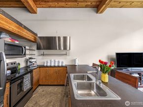 401 9th Avenue N 410, Seattle WA 98109