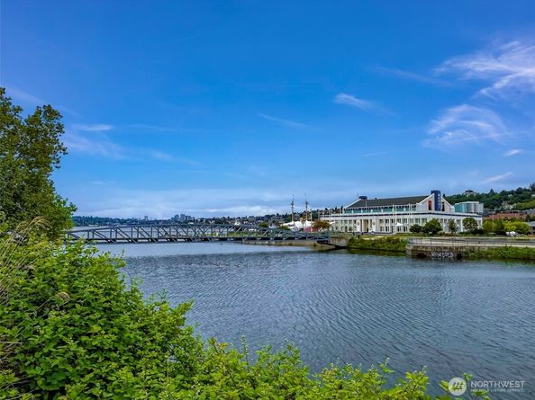401 9th Avenue N 410, Seattle WA 98109