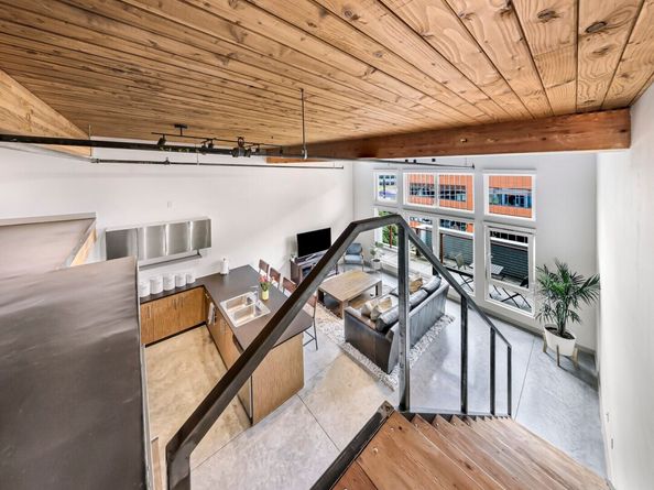 401 9th Avenue N 410, Seattle WA 98109