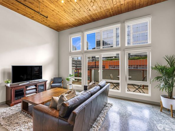 401 9th Avenue N 410, Seattle WA 98109