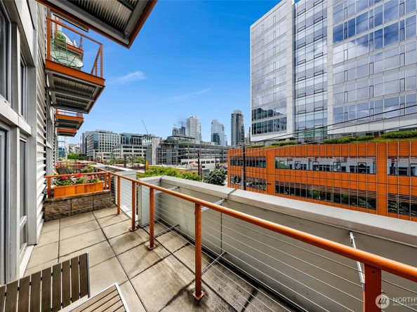 401 9th Avenue N 410, Seattle WA 98109