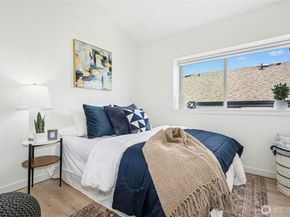 4795 35th Avenue S B, Seattle WA 98118