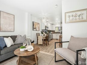 4795 35th Avenue S B, Seattle WA 98118