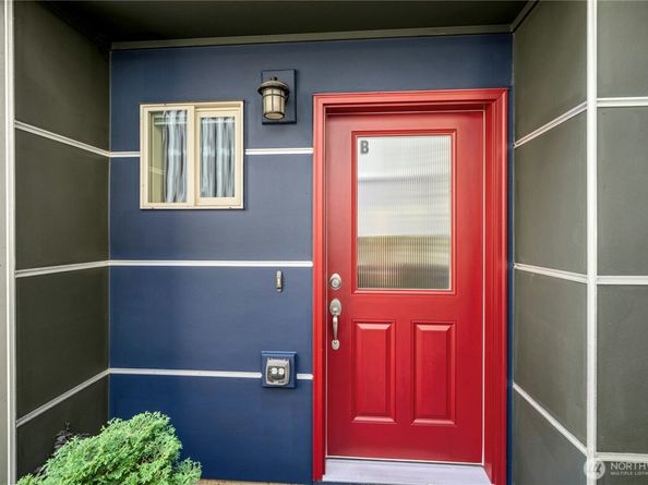 4795 35th Avenue S B, Seattle WA 98118