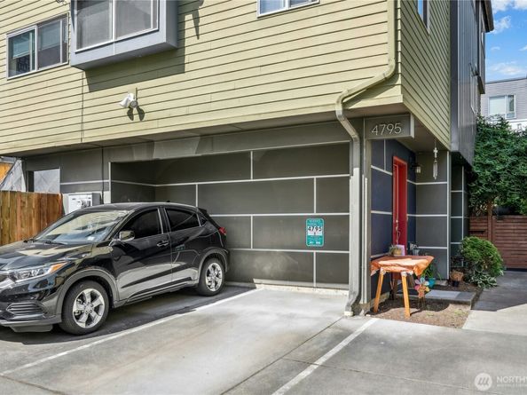 4795 35th Avenue S B, Seattle WA 98118