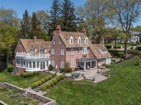 828 Sasco Hill Road, Fairfield CT 06824