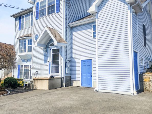 53 Asia Circle, Bridgeport CT 06610