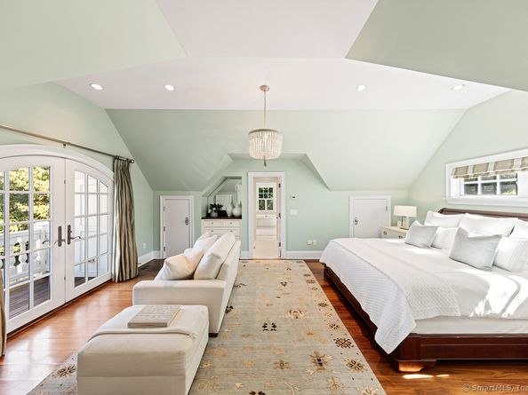 260 Hillspoint Road, Westport CT 06880