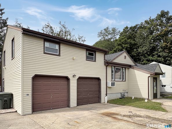 115 Anton Drive, Bridgeport CT 06606