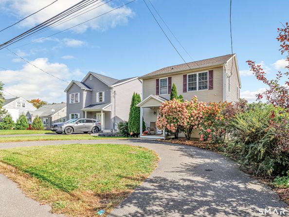 142 Dayton Road, Bridgeport CT 06606
