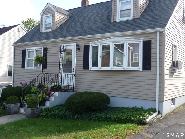 216 Granfield Avenue, Bridgeport CT 06610