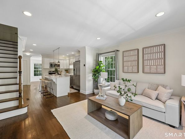 12 Willard Road 11, Norwalk CT 06851