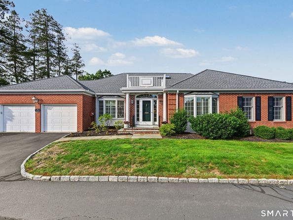 39 Bank Street 39, New Canaan CT 06840