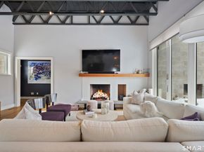 48 Green Meadow Lane, New Canaan CT 06840