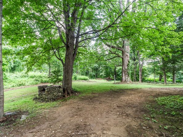 27 Obtuse Road S, Brookfield CT 06804