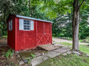 27 Obtuse Road S, Brookfield CT 06804
