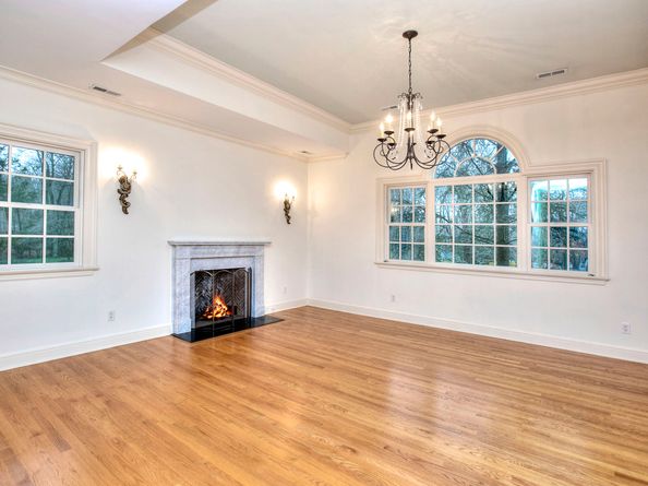 49 Pinner Lane, Stamford CT 06903