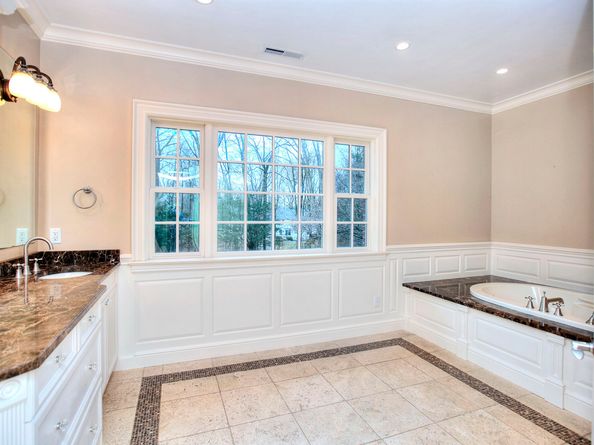 49 Pinner Lane, Stamford CT 06903