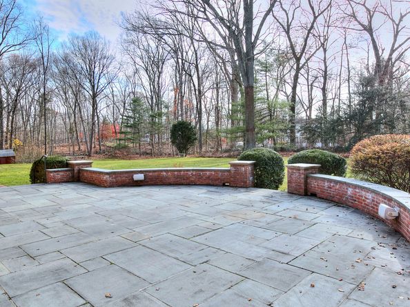 49 Pinner Lane, Stamford CT 06903