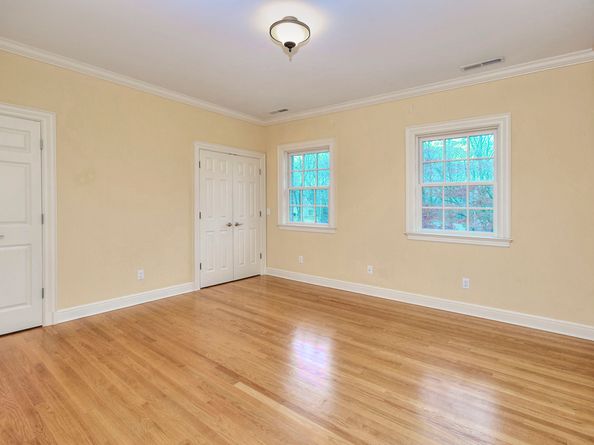 49 Pinner Lane, Stamford CT 06903